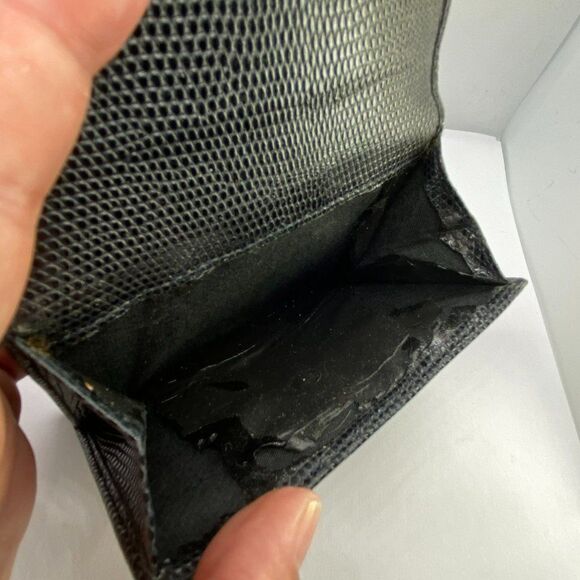 Authentic Salvatore Ferragamo Vara Black Textured Leather Bifold Wallet - Picture 4 of 8